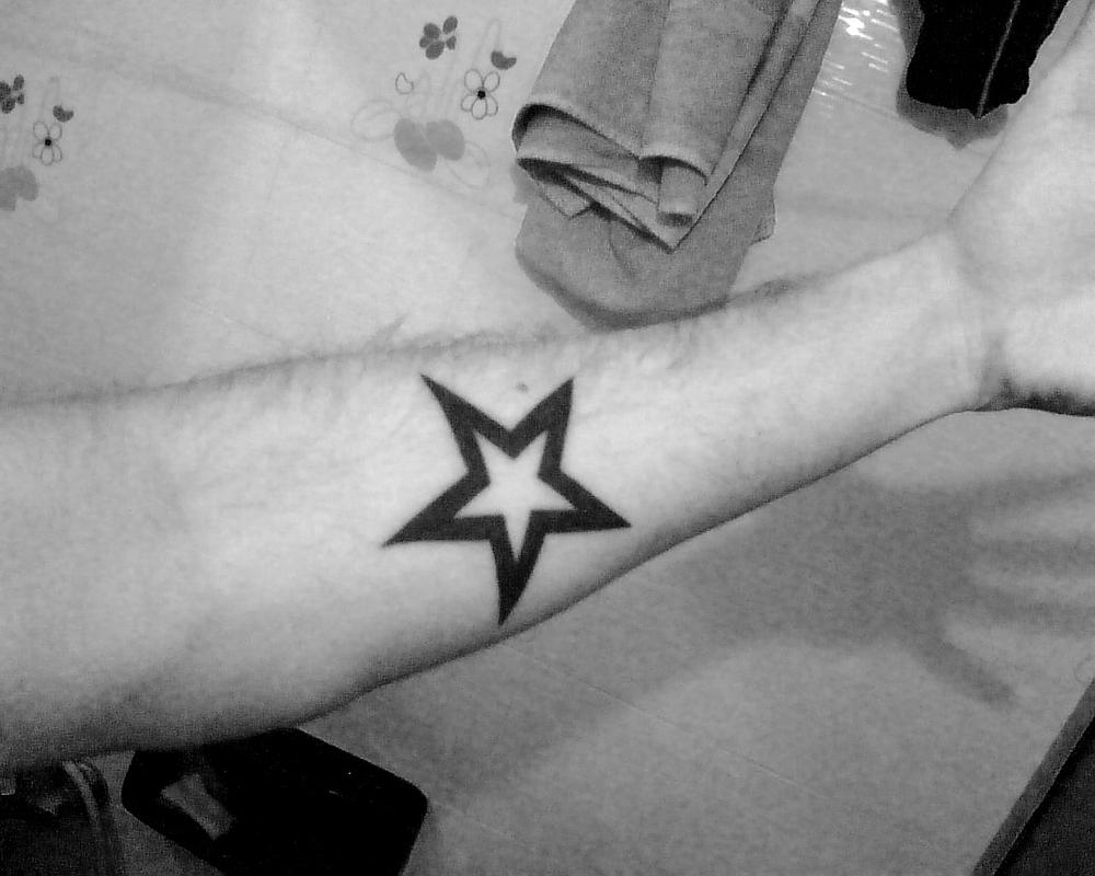 star tattoo by HASSON117 on