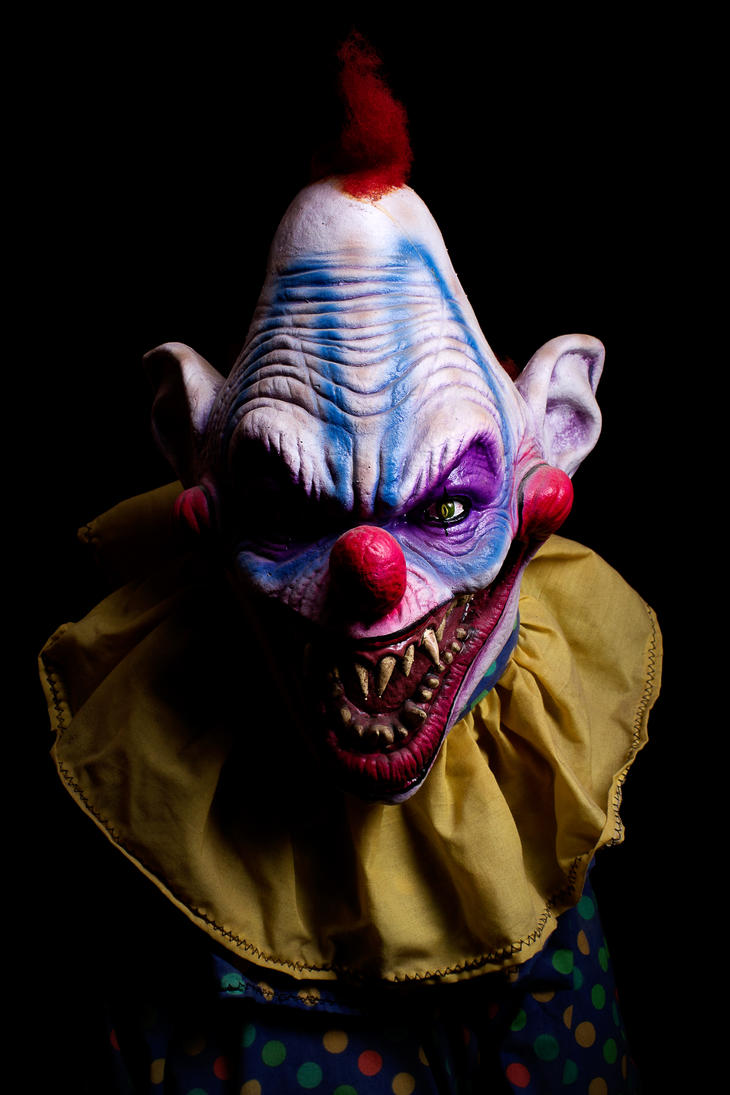 Scary Stories: Clown Statue