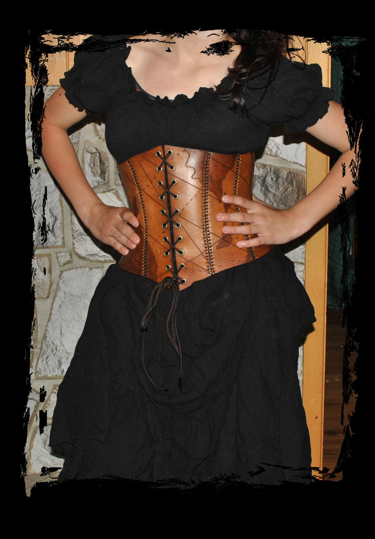 http://th03.deviantart.net/fs71/PRE/i/2012/166/a/0/pirate_leather_corset_map_by_lagueuse-d53lavx.jpg